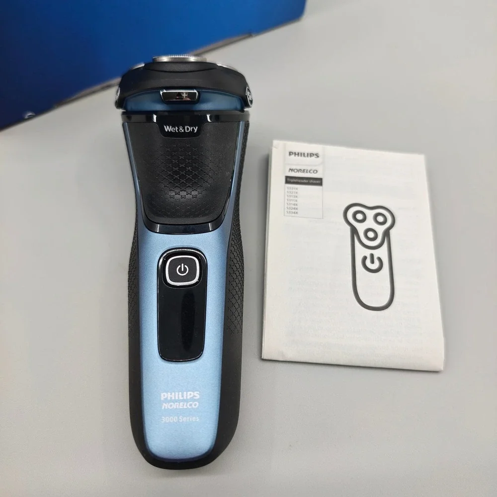 Philips Norelco Shaver 3600 Wet & Dry Electric Shaver 3000 Series Blue S3212/82